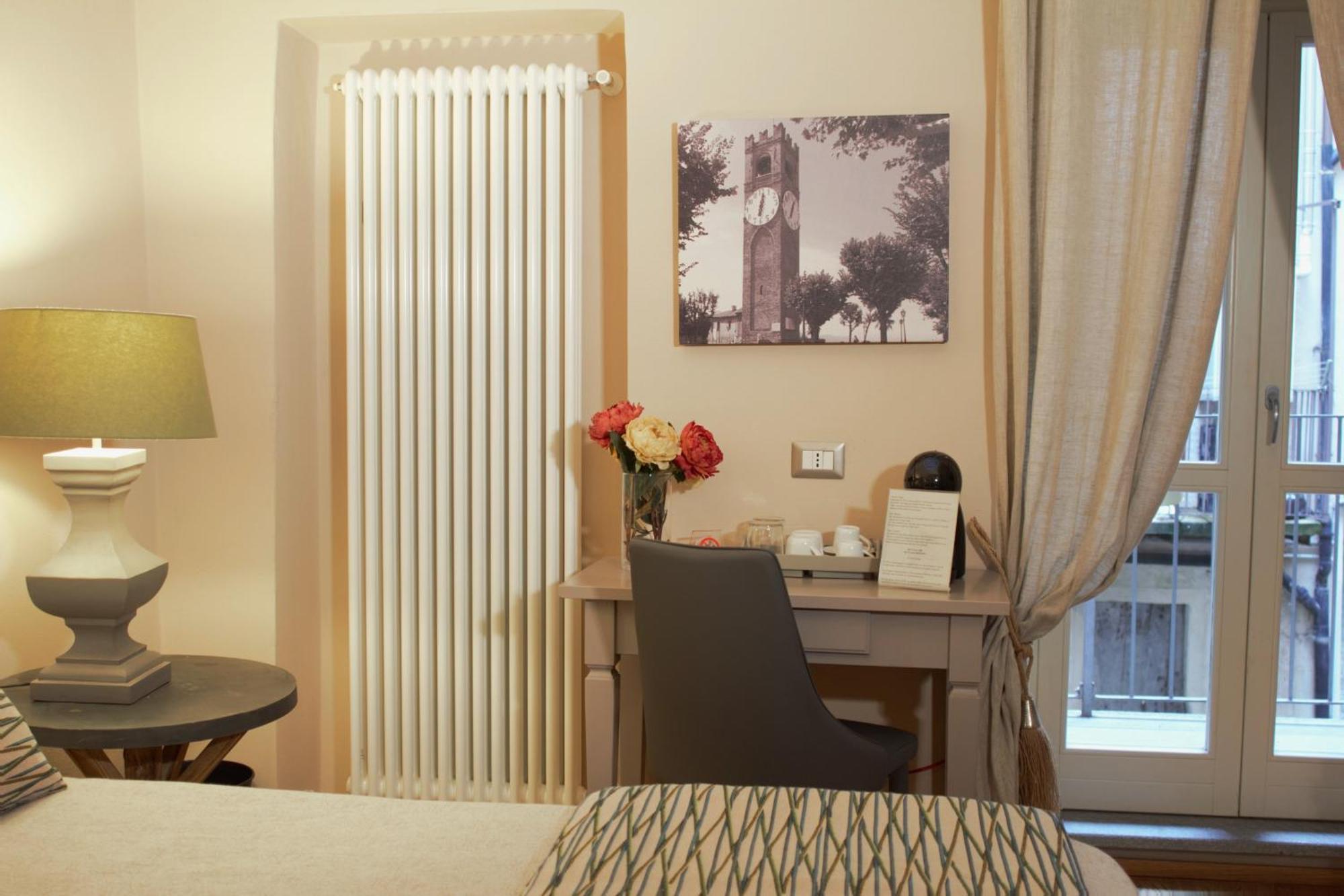 モンドヴィ R&B La Torre Bed & Breakfast エクステリア 写真
